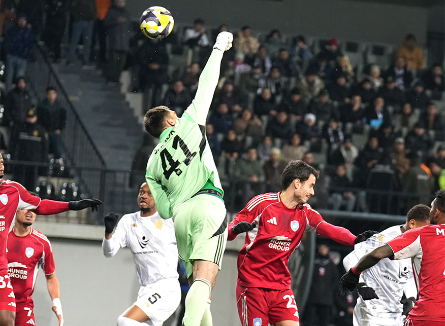 Thủ môn Sergey Samok: 778 phút bất bại và hành trình chinh phục kỷ lục