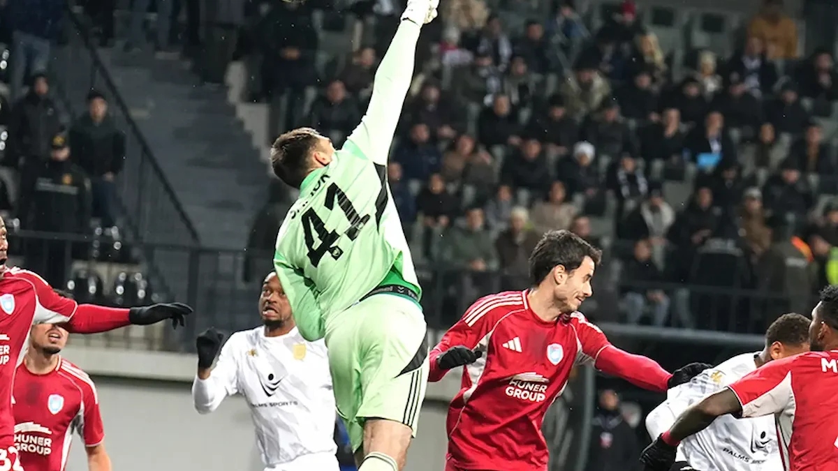 Sergey Samok: Kỷ lục 812 phút sạch lưới bị phá vỡ, lọt top 9 thủ môn vĩ đại nhất lịch sử giải Azerbaijan